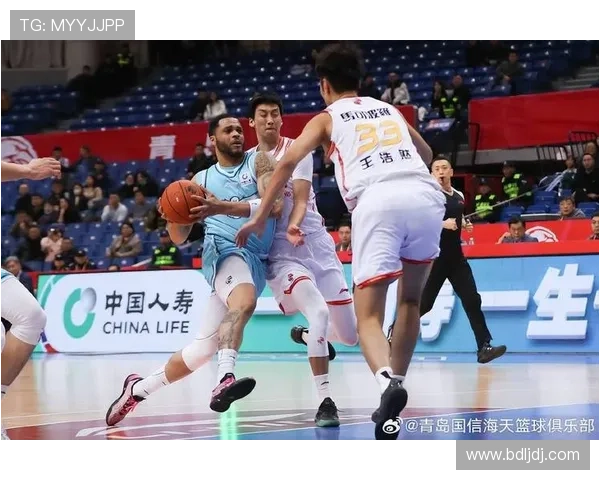 史密斯24+11+5 深圳五连胜